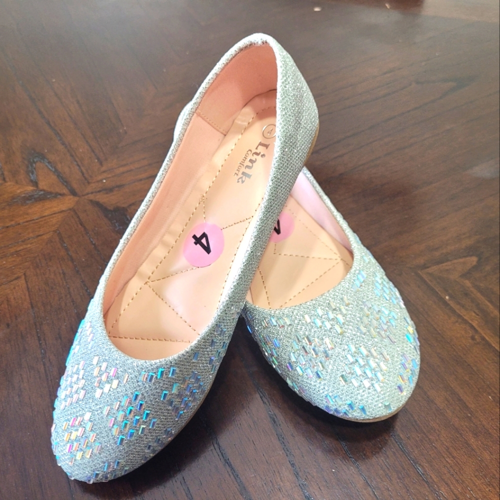 Link Comfort Flat Sparkly Studded Ballet Shoes for Girls. Size 4 and 3